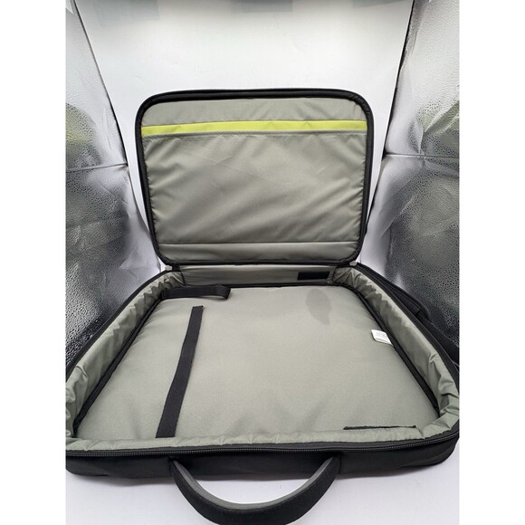 Case Logic VNC-218BLACK 18 Inch Laptop Bag Briefcase Soft Computer Unisex - Picture 5 of 15